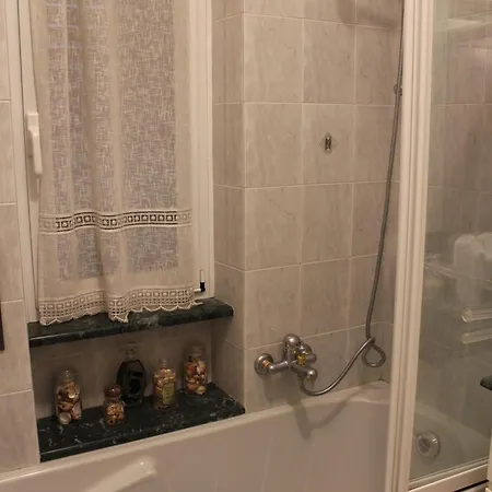 Casa My - 14 Minuti Dal Centro - 5 Minuti A Piedi Dal Gaslini