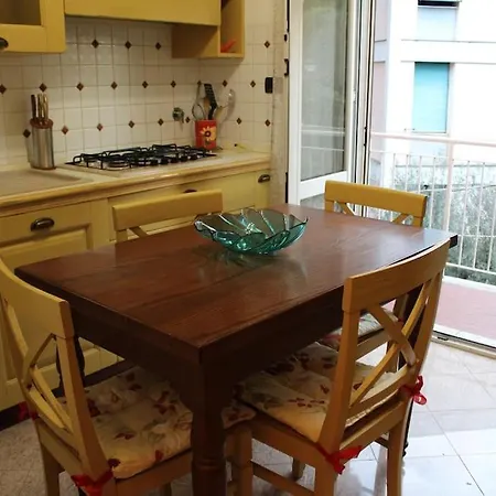Apartment Casa My - 14 Minuti Dal Centro - 5 Minuti A Piedi Dal Gaslini Genoa